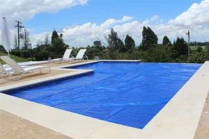 formas-de-uso-energia-solar-manta-termica-piscina-