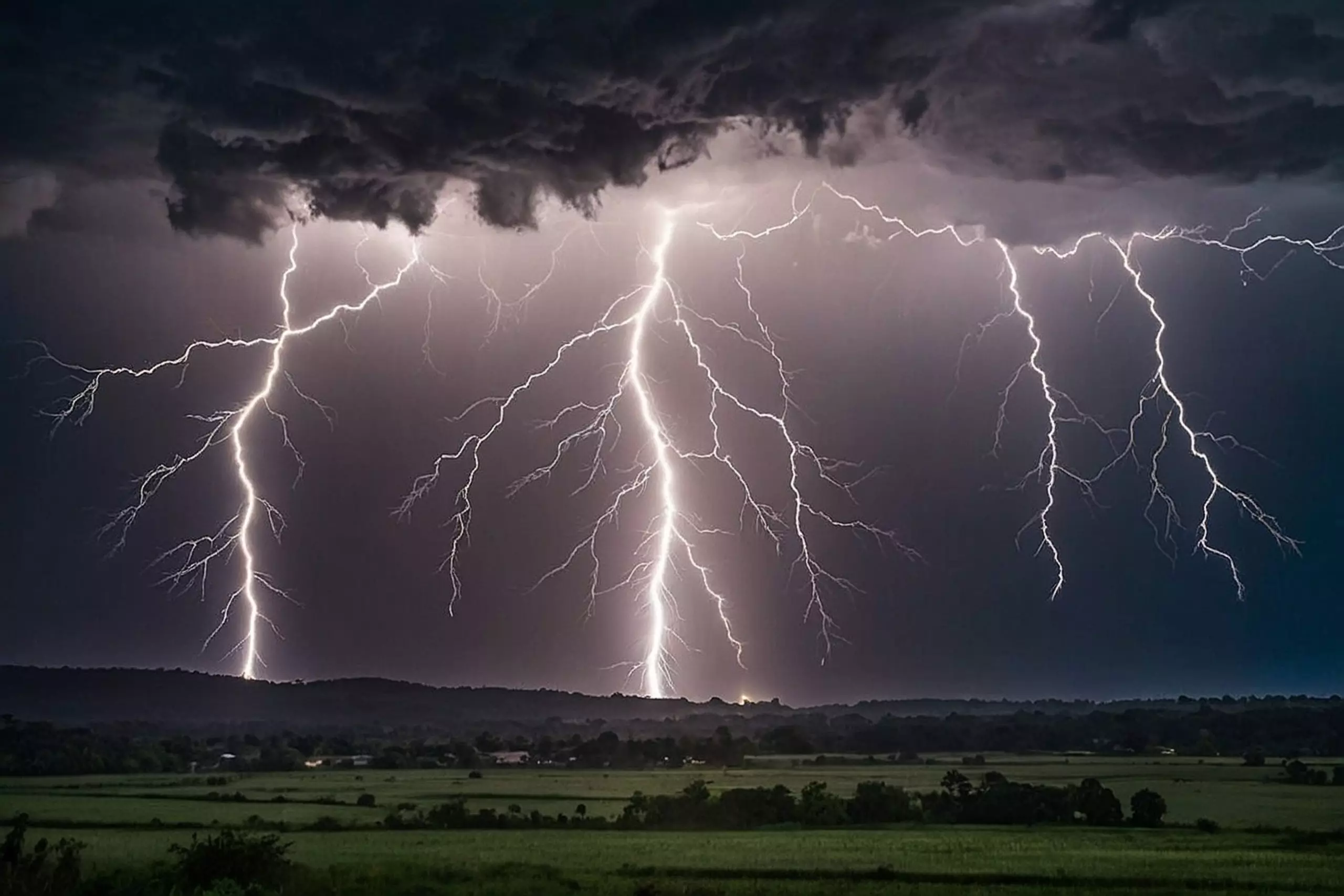 Como proteger os aparelhos eletrônicos da queda de raio? 